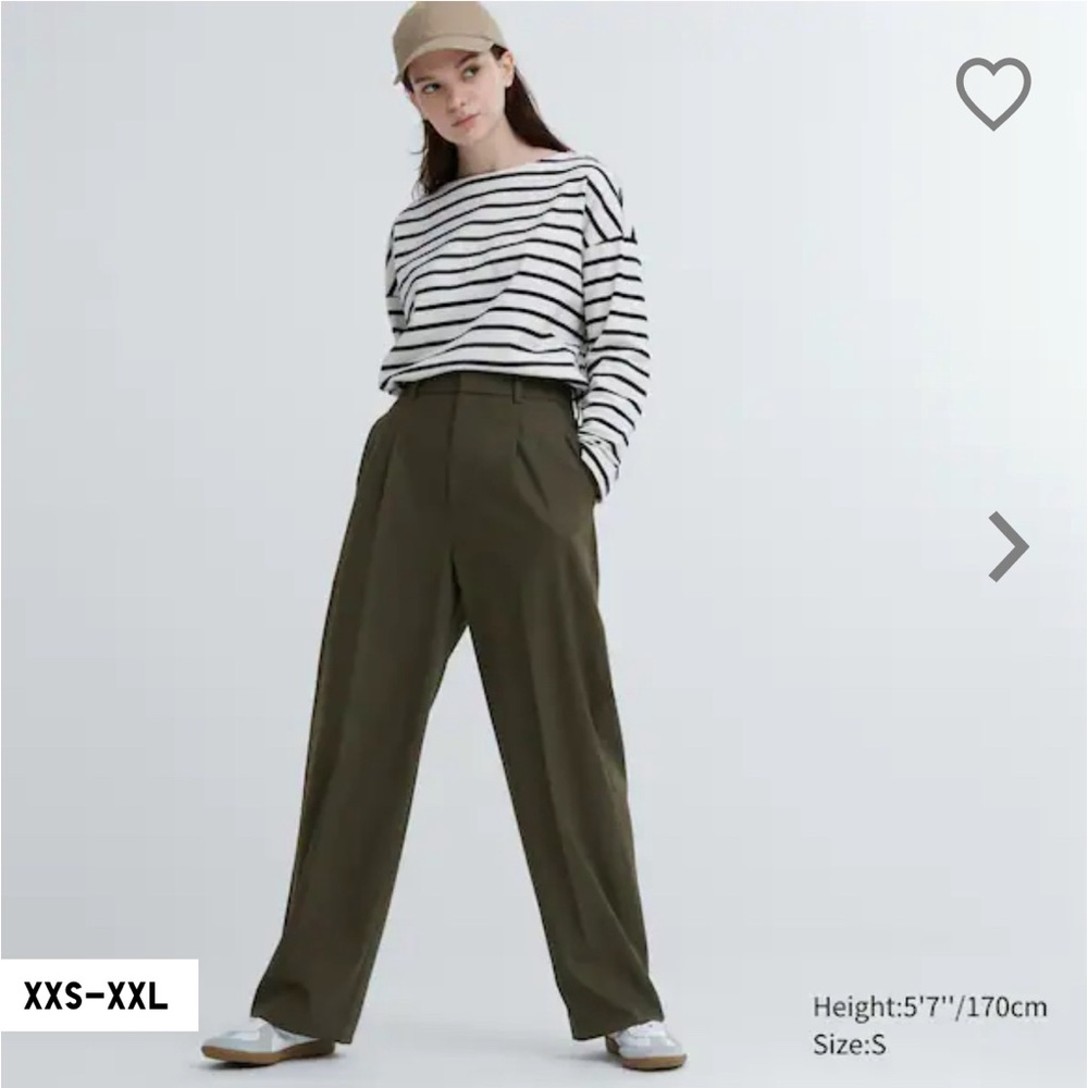 UNIQLO PLEATED WIDE LEG TROUSERS